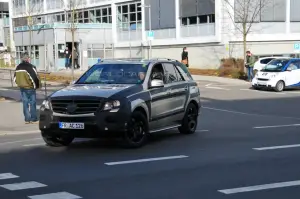 Mercedes ML foto spia - 6