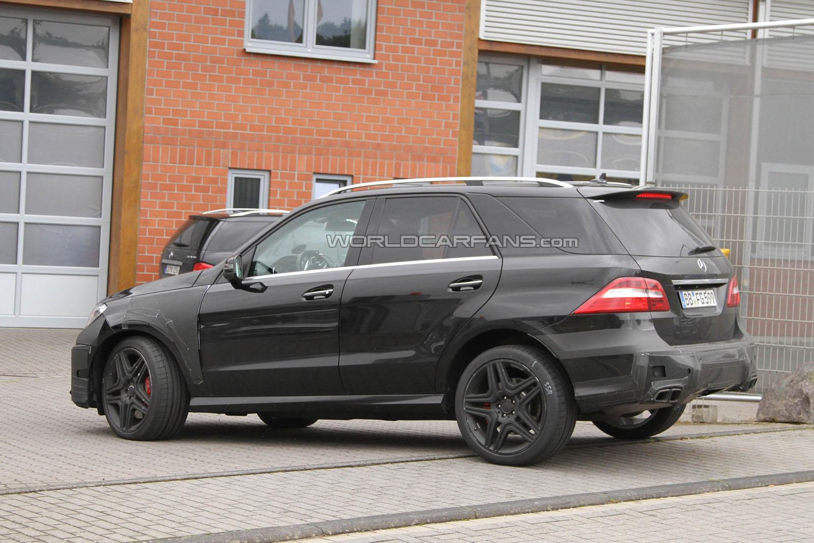 Mercedes ML63 AMG 2012 foto spia agosto 2011 