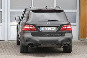 Mercedes ML63 AMG 2012 foto spia agosto 2011 