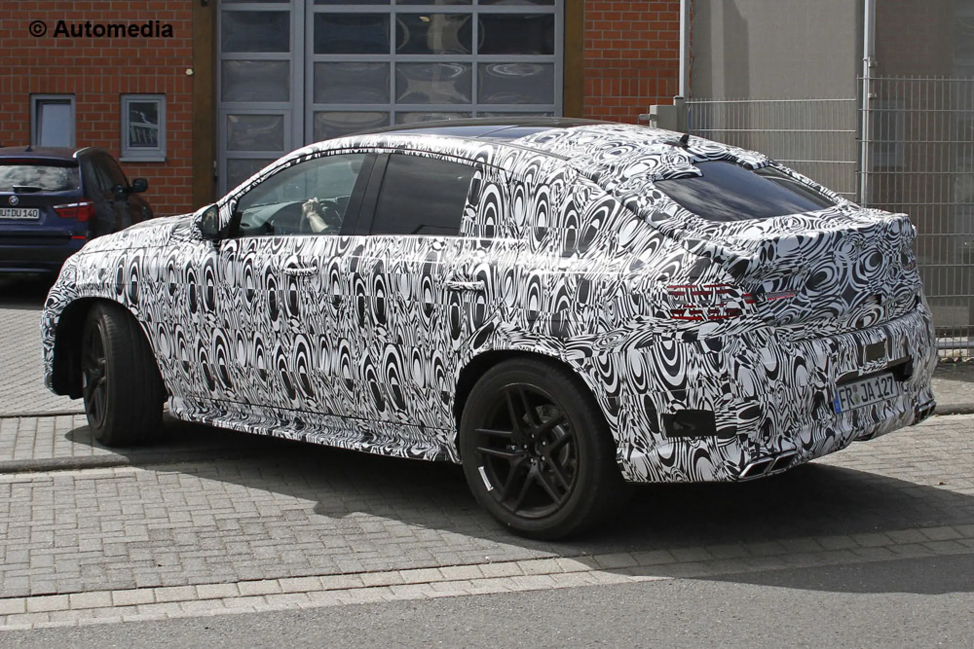 Mercedes MLC 63 AMG - Foto spia 22-05-2014 - 5