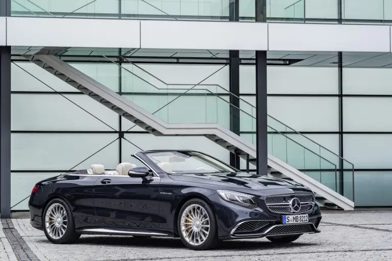 Mercedes S 65 AMG Cabriolet - 9