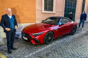 Mercedes SL 63 AMG a Roma - Mkers Gaming House