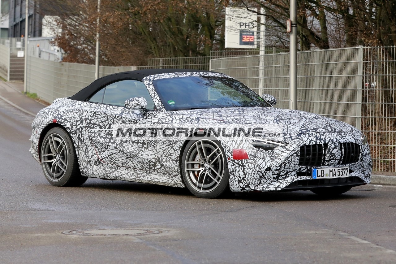 Mercedes SL - Foto spia 11-1-2021