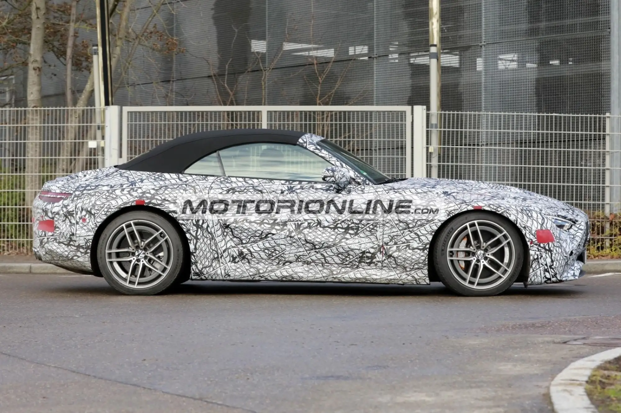 Mercedes SL - Foto spia 11-1-2021 - 3