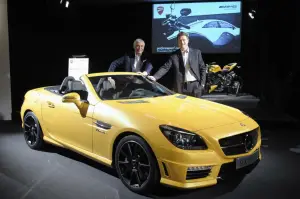 Mercedes SLK 55 AMG Streetfighter Yellow - Motor Show 2011