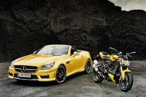 Mercedes SLK 55 AMG Streetfighter Yellow - Motor Show 2011