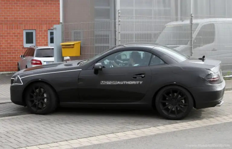 Mercedes SLK AMG - Foto spia 13-07-2010 - 7