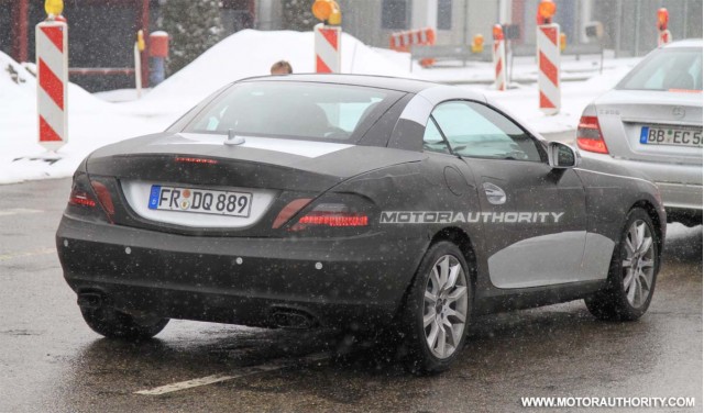 Mercedes SLK - Foto spia del 12 marzo 2010