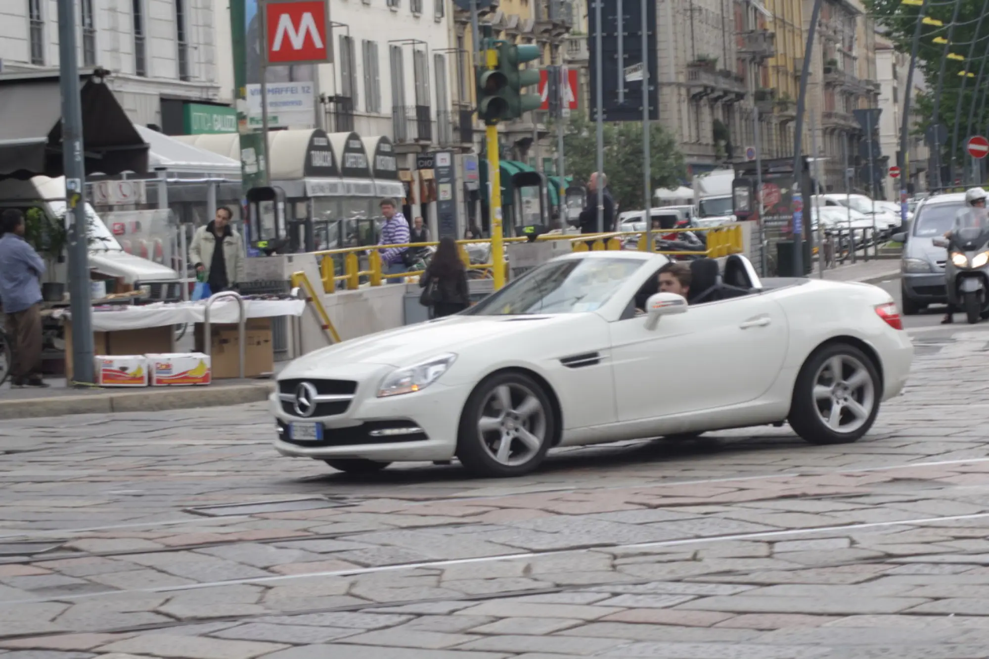 Mercedes SLK - prova su strada - 16