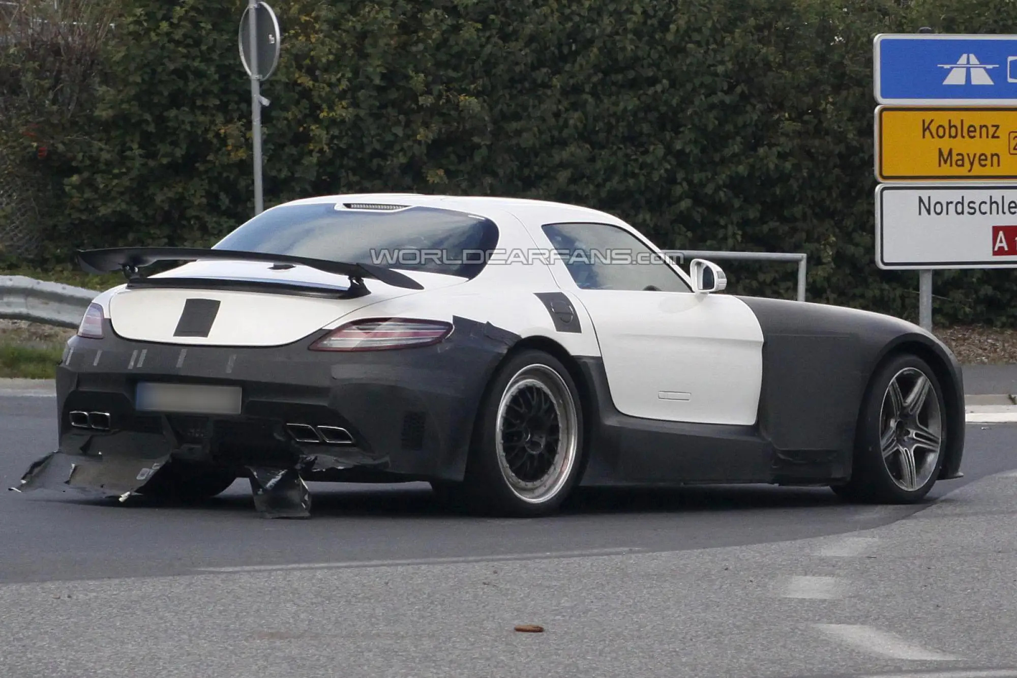 Mercedes SLS AMG Black Series nuove foto spia - 5