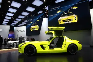 Mercedes SLS AMG E-CELL - Detroit 2011