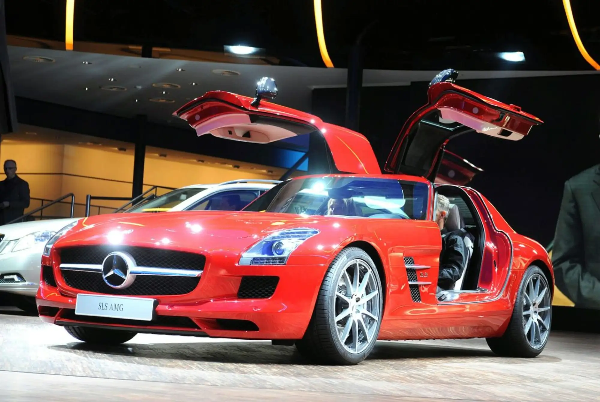 Mercedes SLS AMG: foto da Francoforte - 4