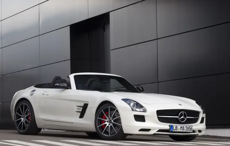 Mercedes SLS AMG GT - 6