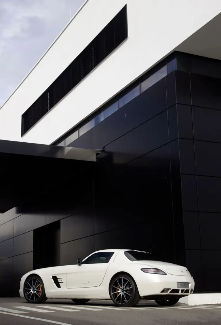 Mercedes SLS AMG GT - 42