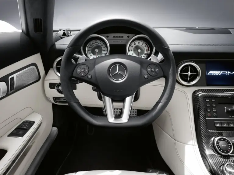 Mercedes SLS AMG Roadster (2) - 4