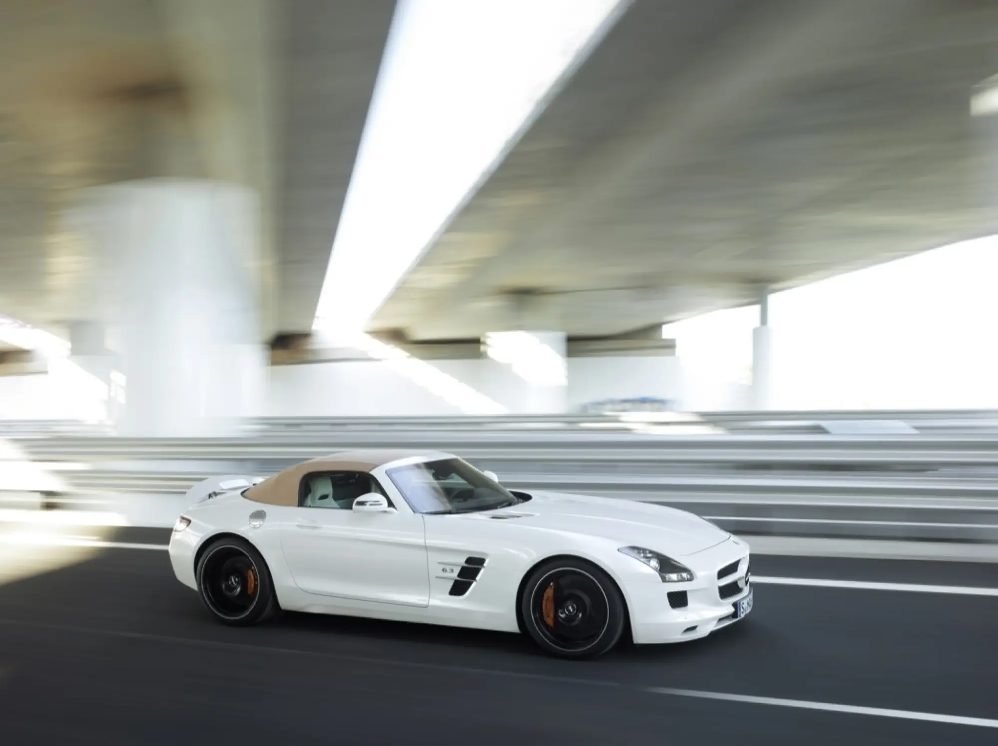 Mercedes SLS AMG Roadster (2) - 9