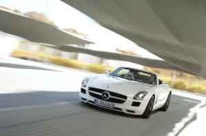 Mercedes SLS AMG Roadster (2) - 13