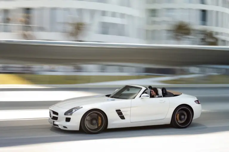Mercedes SLS AMG Roadster (2) - 14