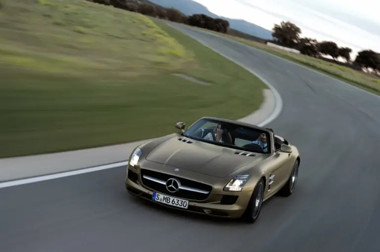 Mercedes SLS AMG Roadster (2) - 19