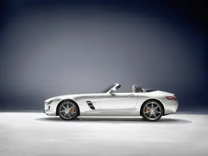 Mercedes SLS AMG Roadster (2) - 26