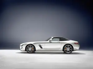 Mercedes SLS AMG Roadster (2) - 28