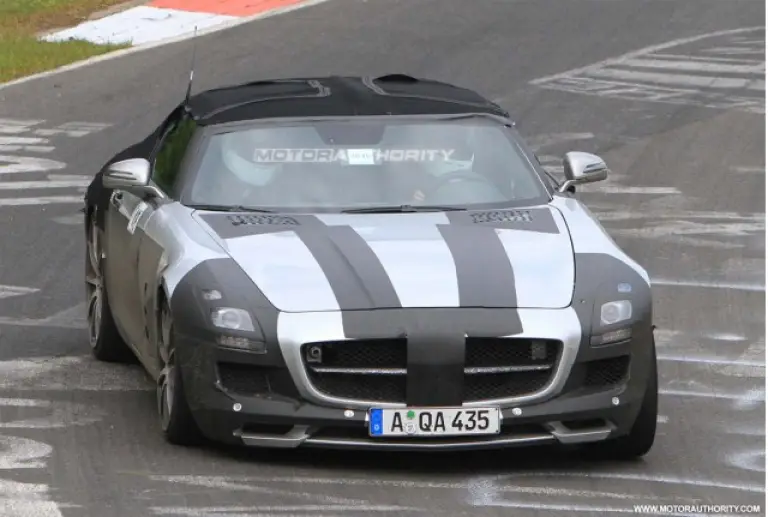 Mercedes SLS AMG Roadster - Foto spia 22-05-2010 - 4