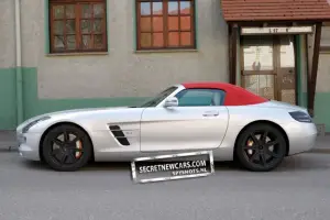 Mercedes SLS AMG Roadster foto spia - 3