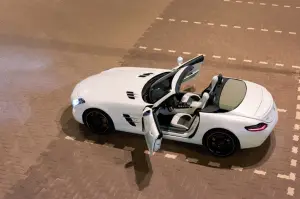 Mercedes SLS AMG Roadster, foto ufficiali - 1