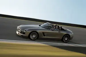 Mercedes SLS AMG Roadster, foto ufficiali