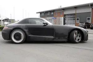 Mercedes SLS Black Series foto spia