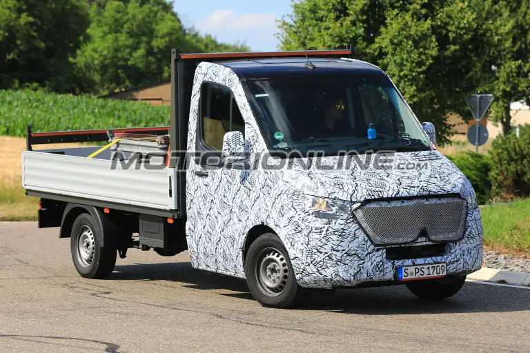 Mercedes Sprinter MY 2018 foto spia 6 Luglio 2017 - 2