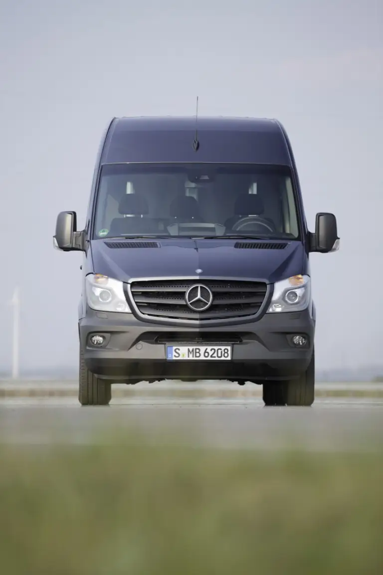 Mercedes Sprinter nuove versioni EXECUTIVE e PRO - 4