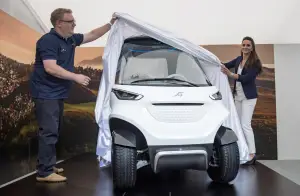 Mercedes Style Edition Garia Golf Cart - 22