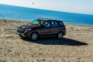 Mercedes SUV Attack Desert Test Drive