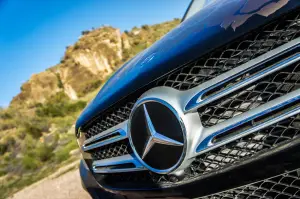 Mercedes SUV Attack Desert Test Drive