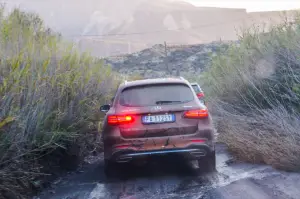 Mercedes SUV Attack Desert Test Drive