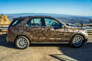 Mercedes SUV Attack Desert Test Drive