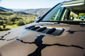 Mercedes SUV Attack Desert Test Drive