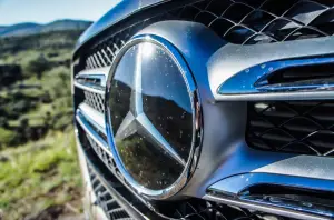 Mercedes SUV Attack Desert Test Drive