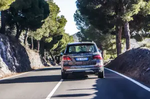 Mercedes SUV Attack Desert Test Drive