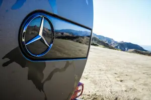 Mercedes SUV Attack Desert Test Drive