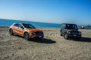 Mercedes SUV Attack Desert Test Drive