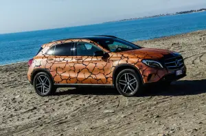 Mercedes SUV Attack Desert Test Drive