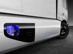 Mercedes Urban eTruck - 20