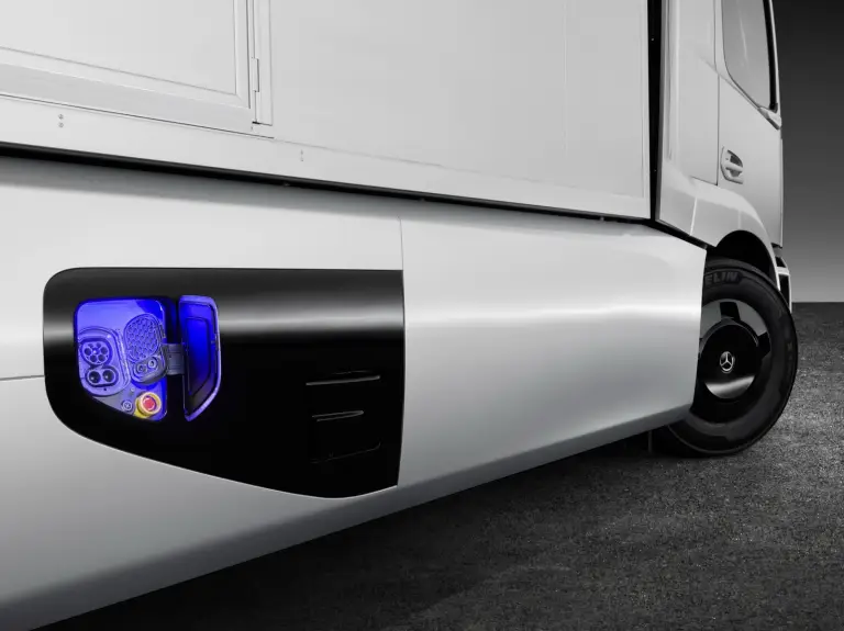Mercedes Urban eTruck - 20