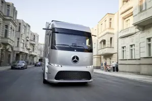 Mercedes Urban eTruck - 8