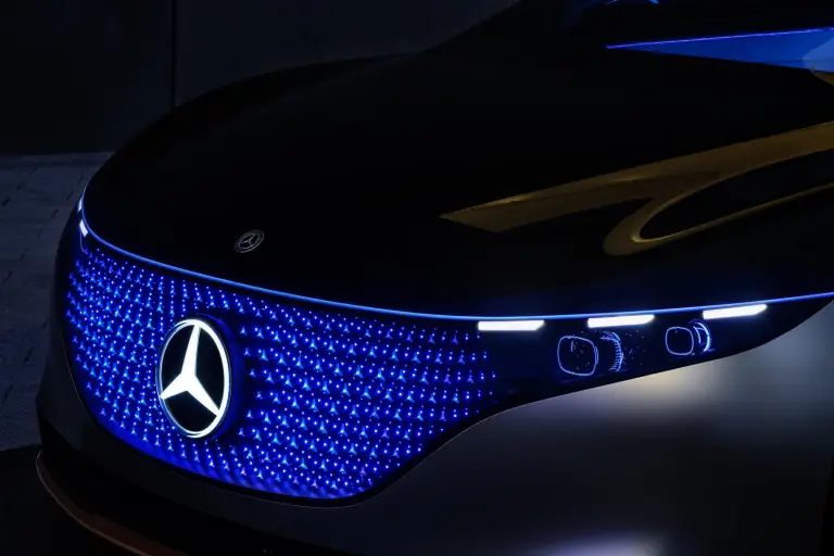 Mercedes Vision EQS - 1