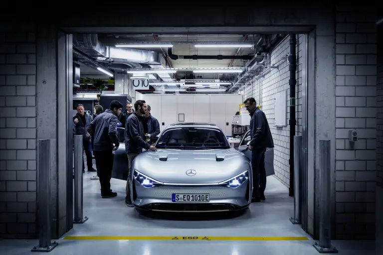 Mercedes Vision EQXX test drive 1000 km - Foto - 1