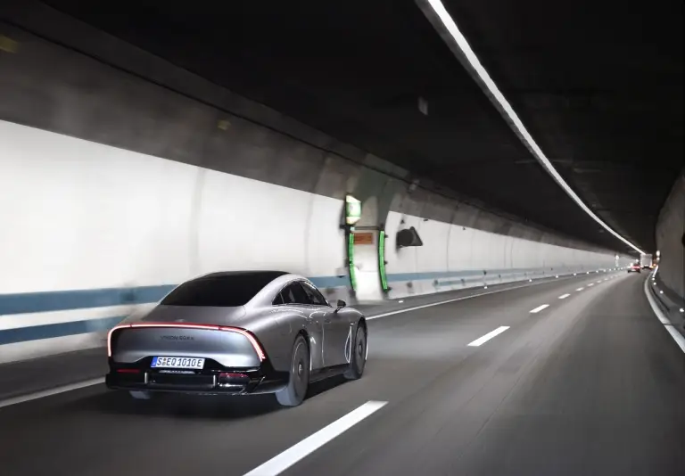 Mercedes Vision EQXX test drive 1000 km - Foto - 36