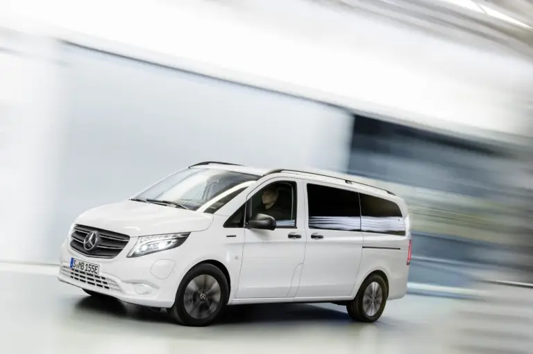 Mercedes Vito e eVito Tourer 2020 - Foto ufficiali - 4